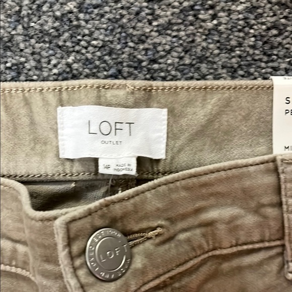 Loft outlet Tan Pants size 14 petite mid rise slim straight Bnwt - Picture 3 of 9